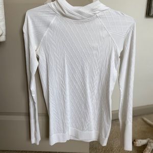 lululemon swiftly LS with hood size 6